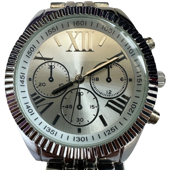 ELEGANT STAINLESS STEEL QUARTZ MOVT WATCH | NWOT, NEVER WORN, PRISTINE CONDITION - Picture 4 of 13